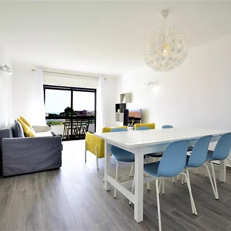 Sunset Sea View 2 Bedroom Vd דירה